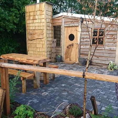 Charming 2-Bed Cabin In Сътън Колдфийлд Екстериор снимка
