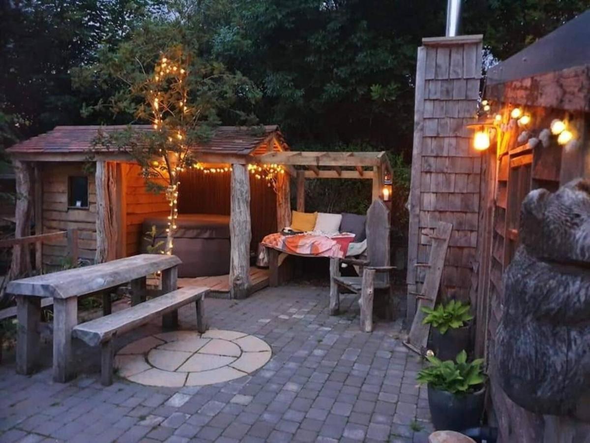 Charming 2-Bed Cabin In Сътън Колдфийлд Екстериор снимка