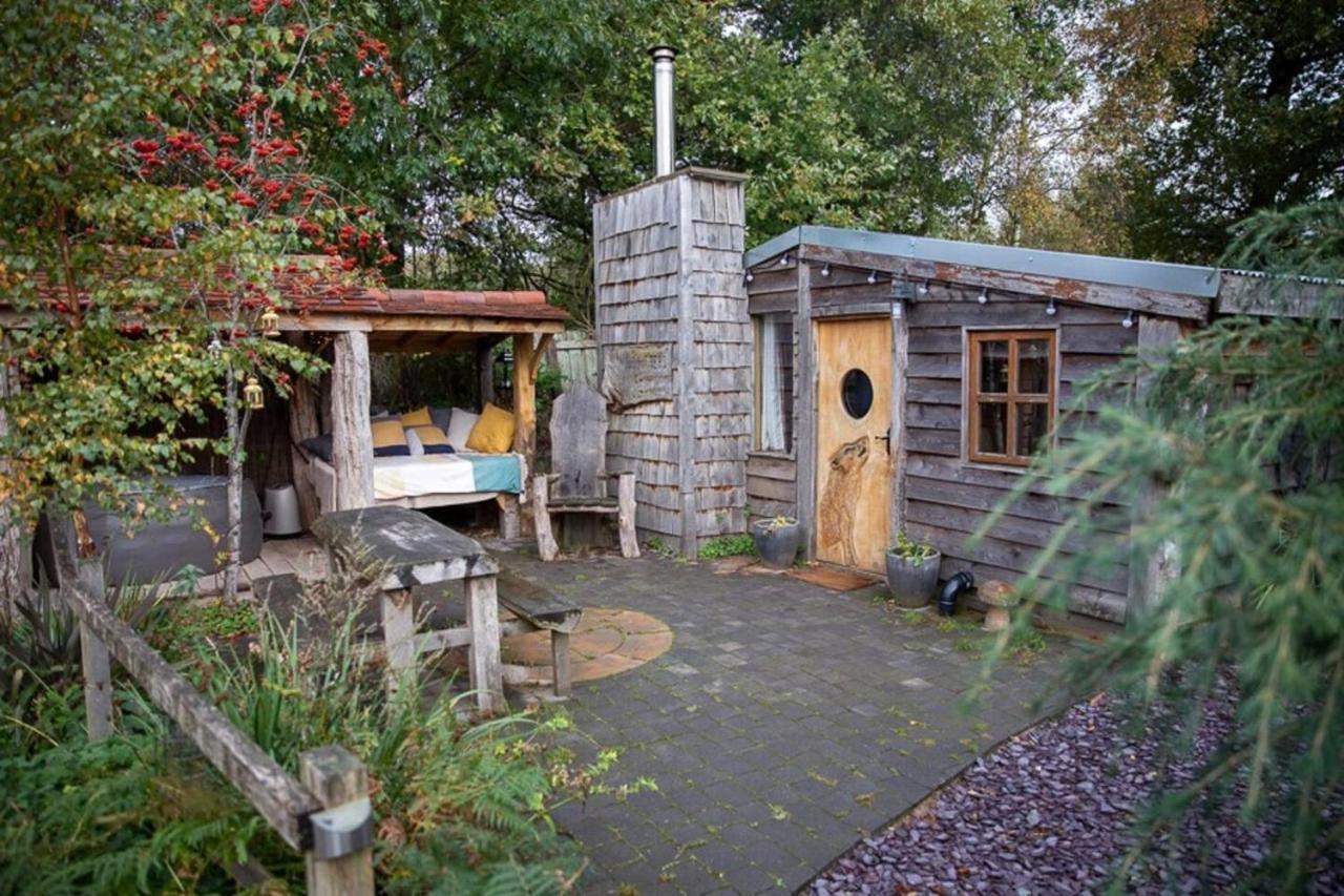 Charming 2-Bed Cabin In Сътън Колдфийлд Екстериор снимка