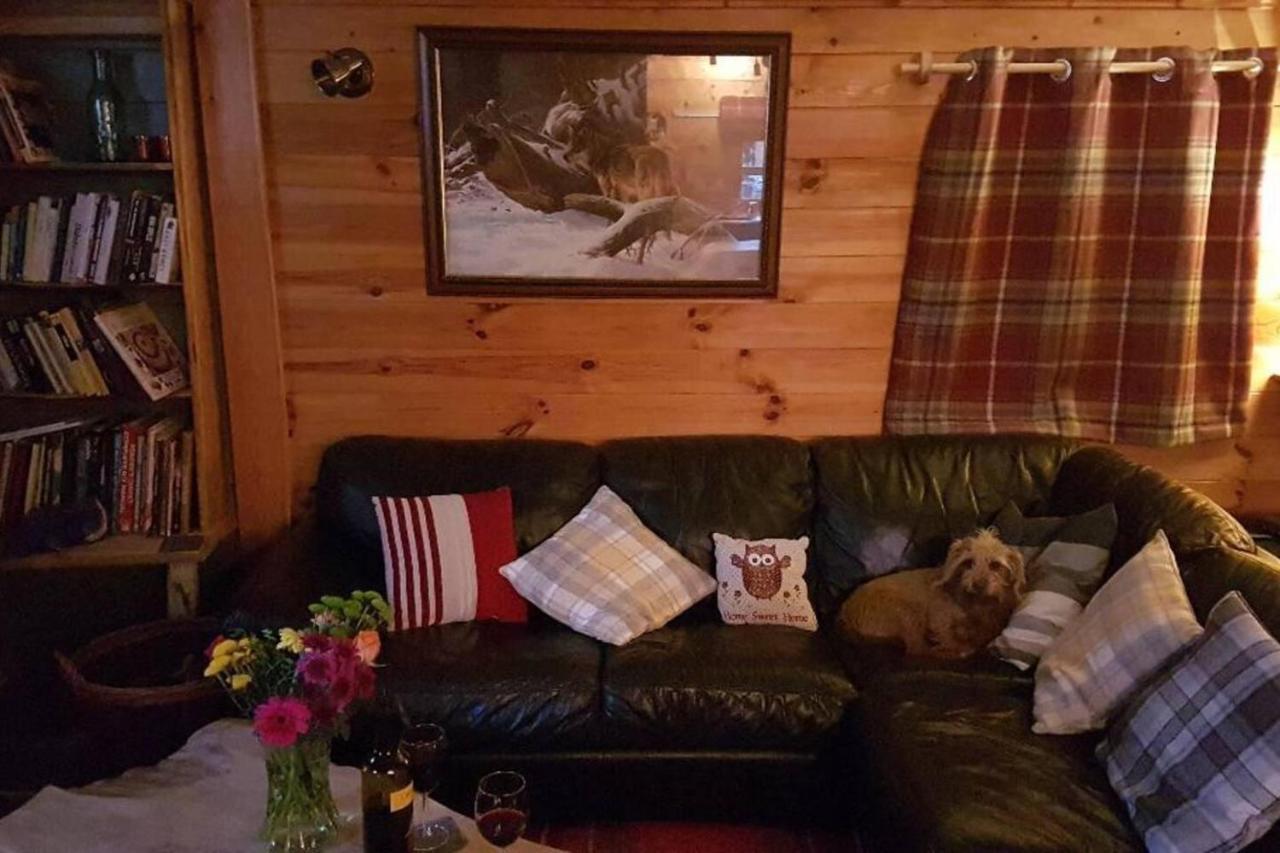 Charming 2-Bed Cabin In Сътън Колдфийлд Екстериор снимка